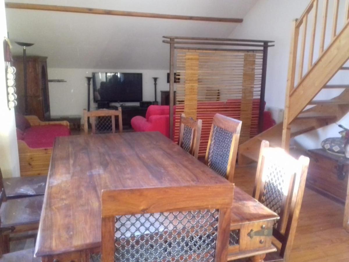 Appartement En Loft 50M2 Dans Maison Avec Chambre En Mezzanine Et Canapes Lits Dans Salon Saint-Pierre-de-Chartreuse Exterior photo